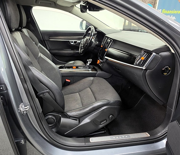 Volvo V90 Cross Country 6 of 21