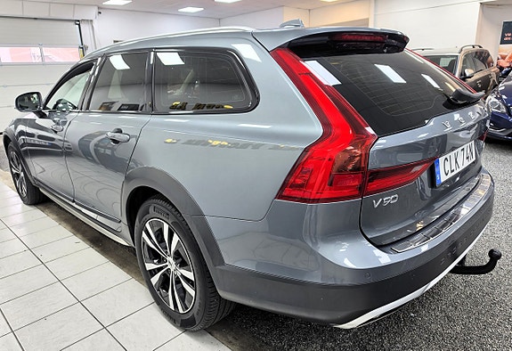 Volvo V90 Cross Country 4 of 21