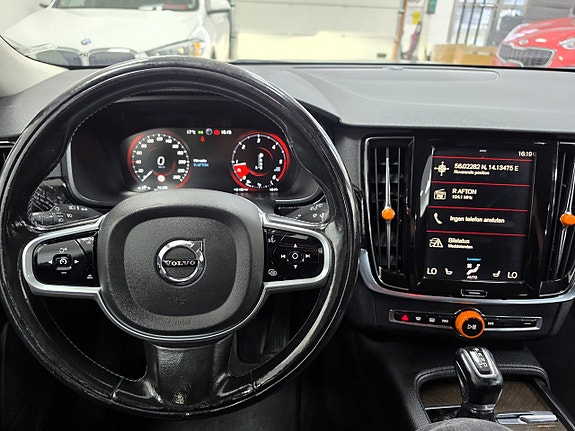 Volvo V90 Cross Country 10 of 21