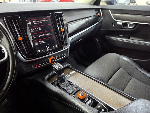 Volvo V90 Cross Country 11 of 21