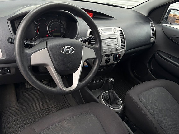 Hyundai i20 6 of 14