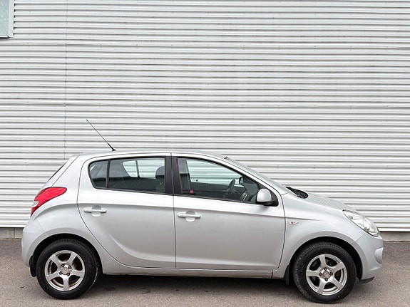 Hyundai i20 4 of 14