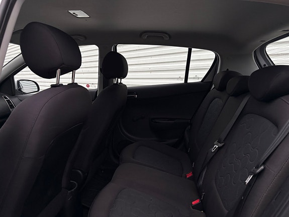 Hyundai i20 11 of 14