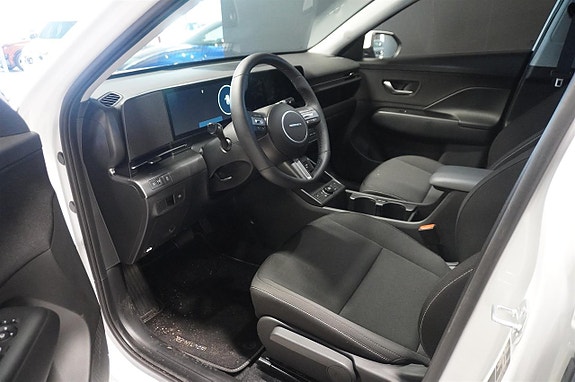 Hyundai Kona 2 of 14