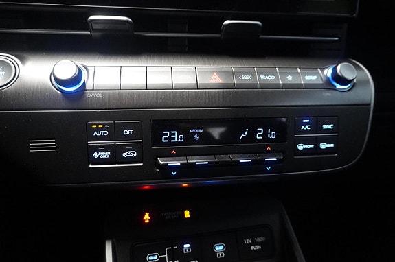 Hyundai Kona 11 of 14