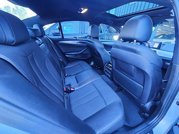 BMW 520d 13 of 17