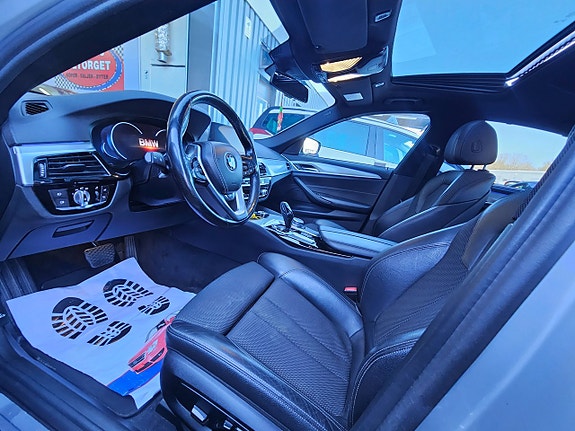 BMW 520d 16 of 17
