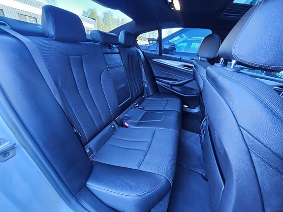BMW 520d 14 of 17