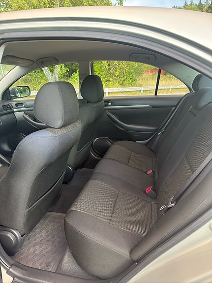 Toyota Avensis 6 of 6