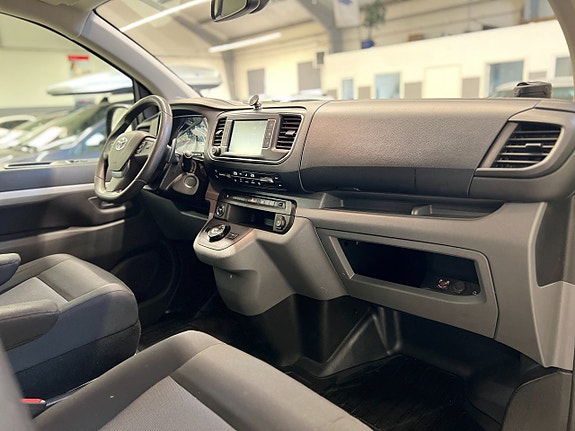 Toyota Proace 28 of 30