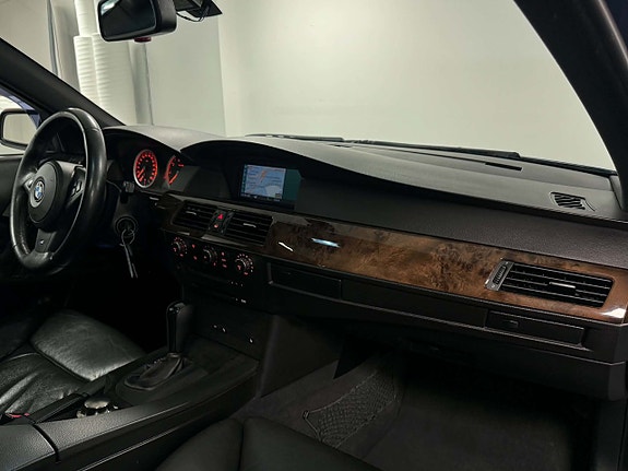 BMW 545i 17 of 22