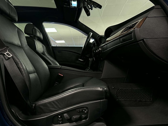 BMW 545i 18 of 22