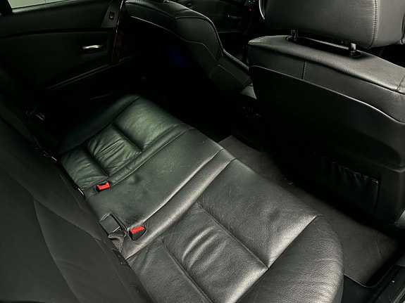 BMW 545i 21 of 22