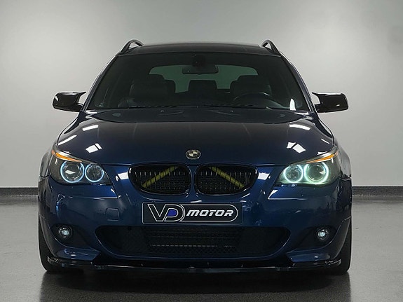 BMW 545i 8 of 22