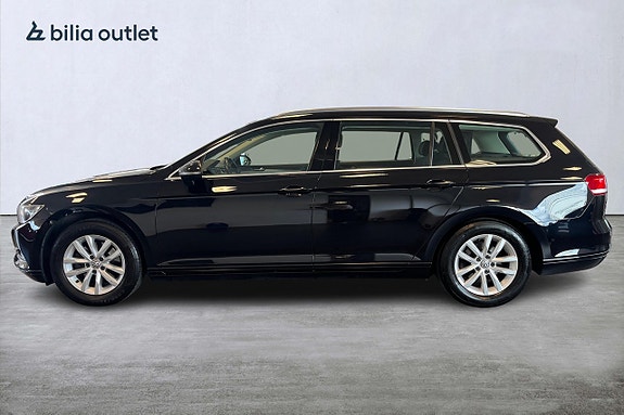 Volkswagen Passat 3 of 27