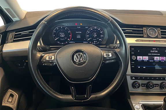 Volkswagen Passat 14 of 27