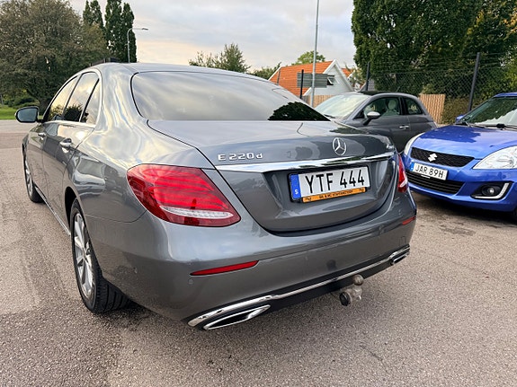 Mercedes-Benz E 220 d 15 of 21