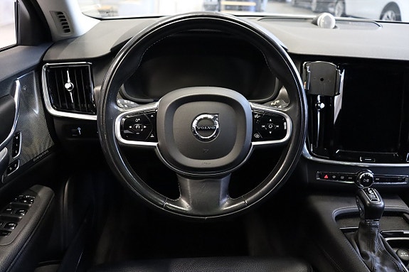 Volvo V90 Cross Country 6 of 21