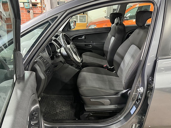 Kia Venga 8 of 16