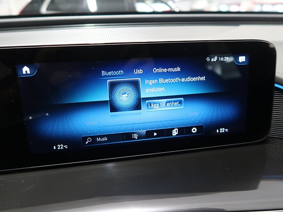 Mercedes-Benz EQC400 27 of 30