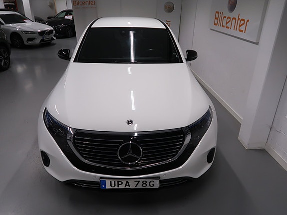 Mercedes-Benz EQC400 11 of 30