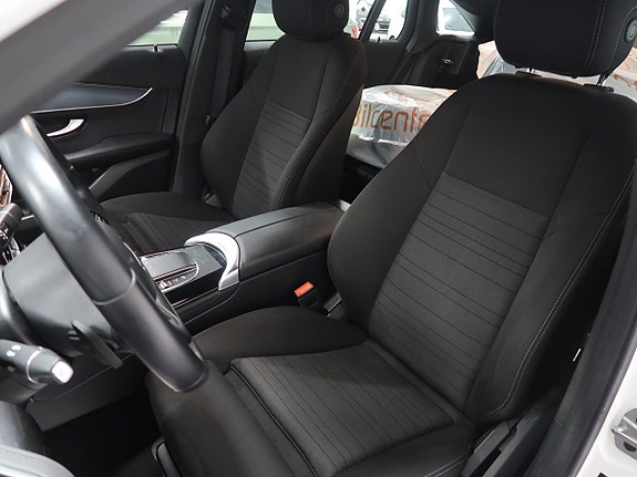 Mercedes-Benz EQC400 18 of 30