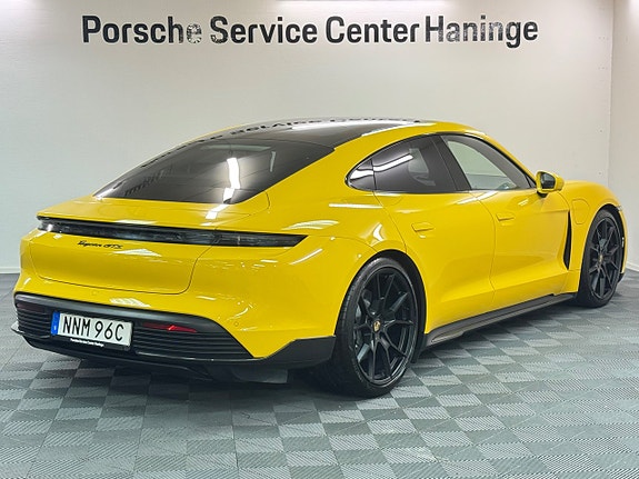 Porsche Taycan GTS 3 of 23
