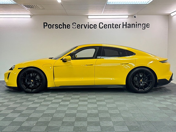 Porsche Taycan GTS 2 of 23