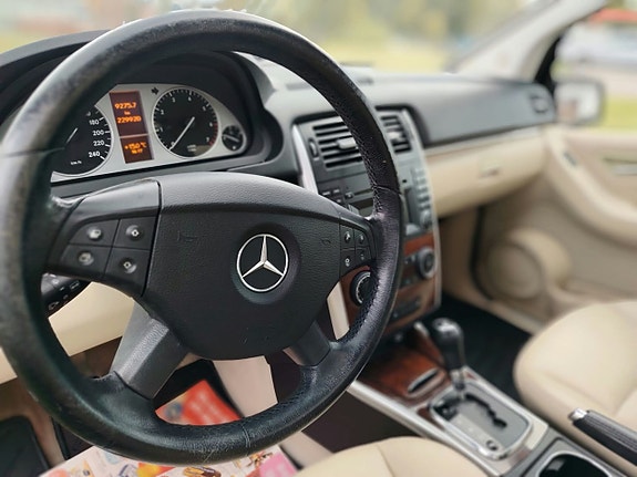 Mercedes-Benz B170 10 of 21