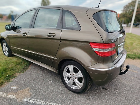 Mercedes-Benz B170 12 of 21