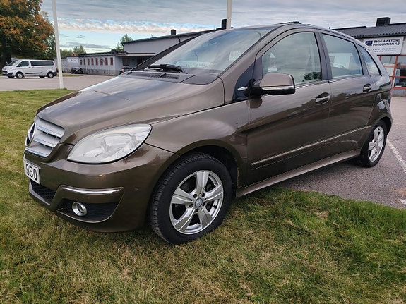 Mercedes-Benz B170 4 of 21