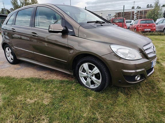 Mercedes-Benz B170 13 of 21