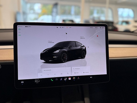 Tesla Model Y 15 of 23
