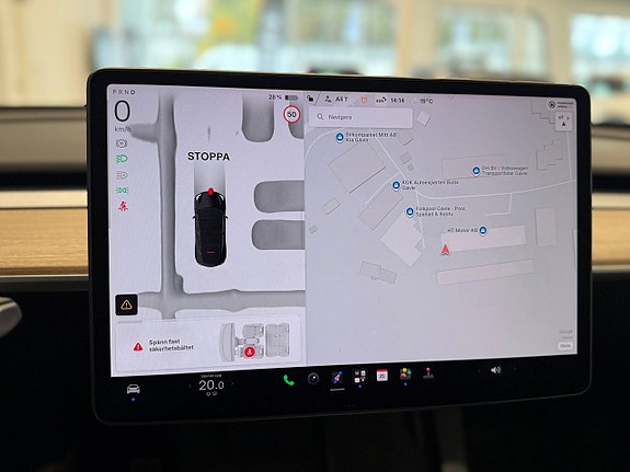 Tesla Model Y 17 of 23