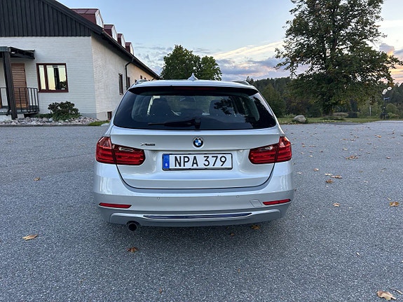 BMW 318d 4 of 13