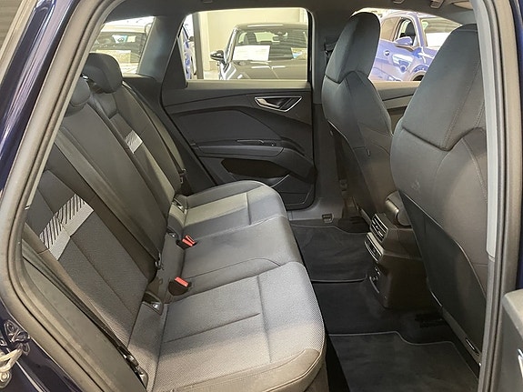 Audi Q4 e-tron 11 of 21