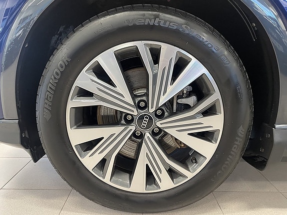 Audi Q4 e-tron 8 of 21