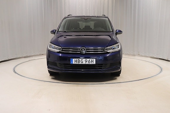 Volkswagen Touran 2 of 11