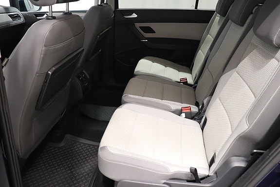 Volkswagen Touran 8 of 11