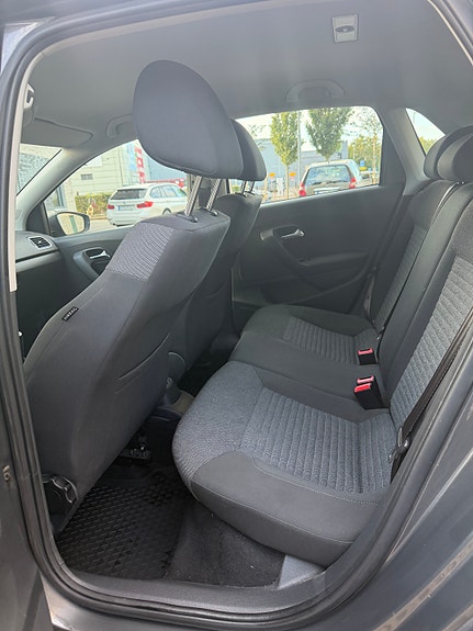 Volkswagen Polo 6 of 8