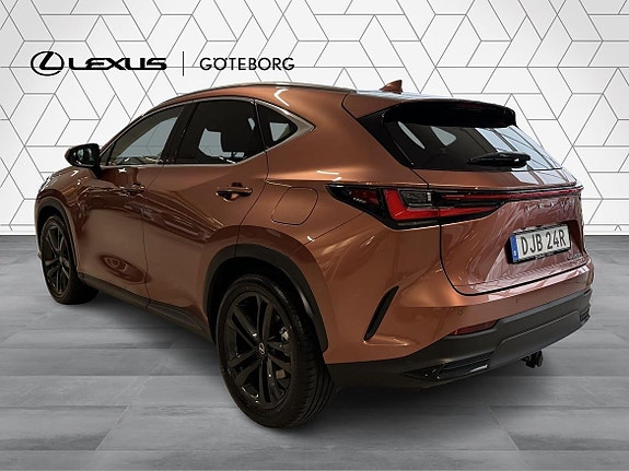 Lexus NX450h+ 5 of 23