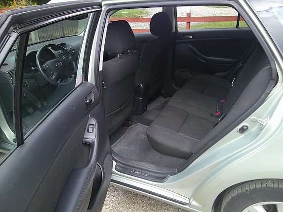 Toyota Avensis 13 of 14