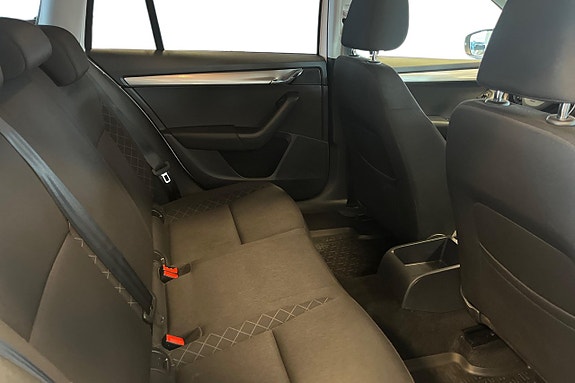 Skoda Octavia 17 of 22