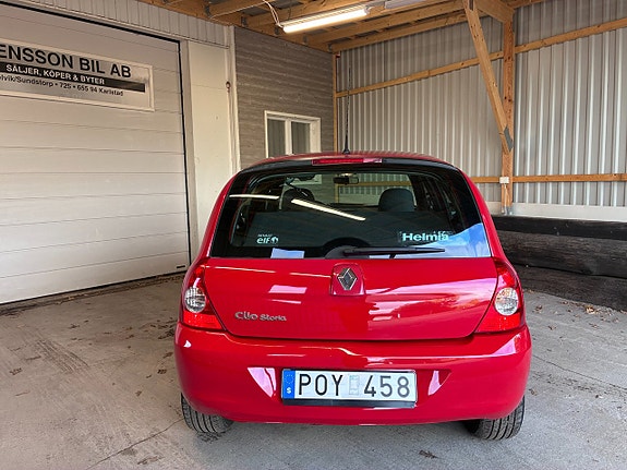 Renault Clio 6 of 10