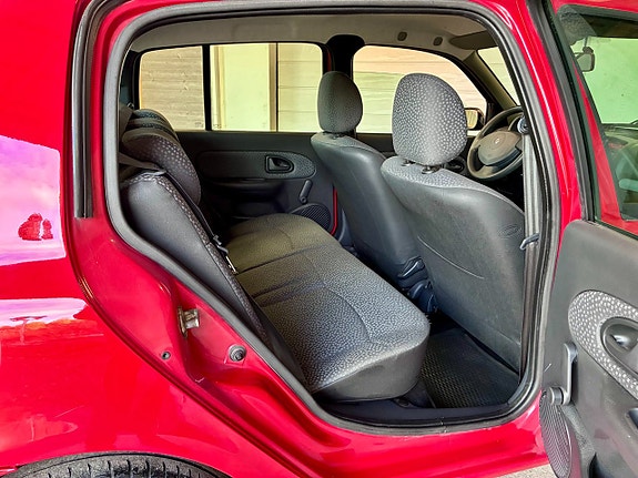 Renault Clio 10 of 10