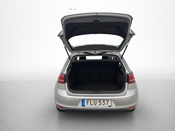 Volkswagen e-Golf VII 10 of 30