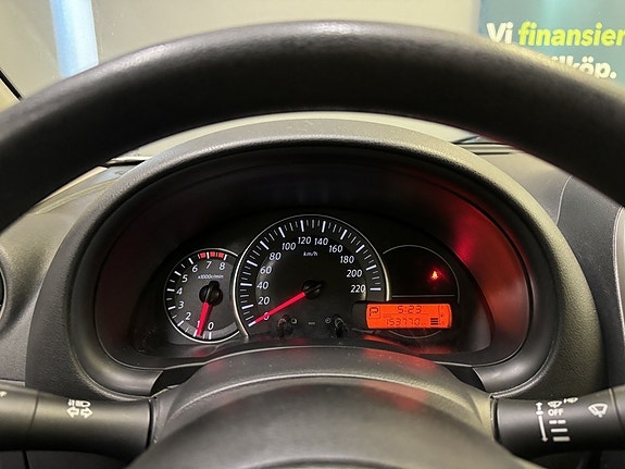 Nissan Micra 14 of 18