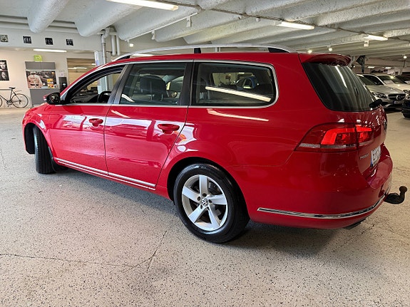 Volkswagen Passat 4 of 23