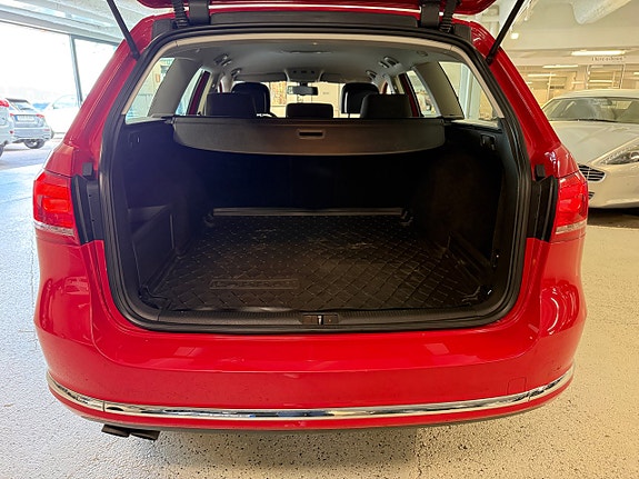 Volkswagen Passat 22 of 23