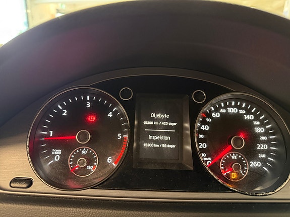 Volkswagen Passat 21 of 23